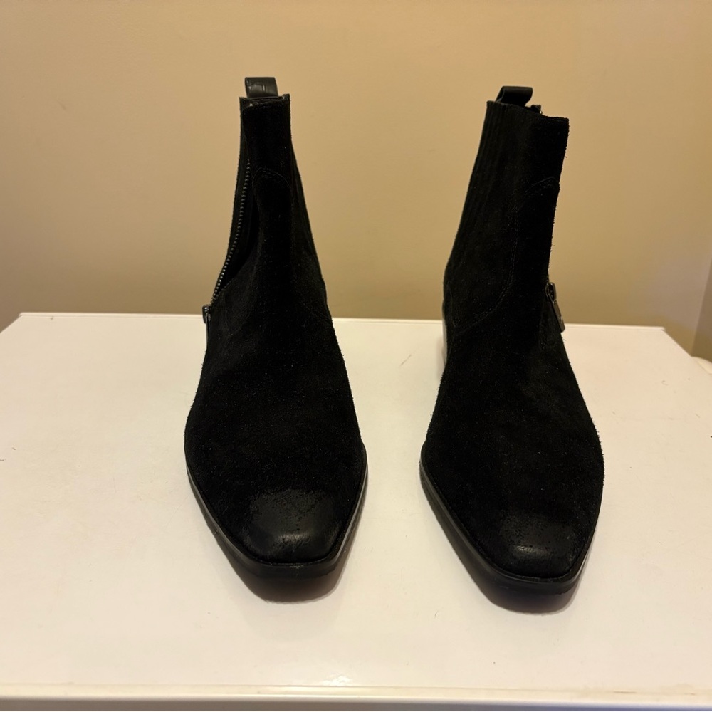 Donald Pliner Woman’s Black Suede Ankle Boots 11m